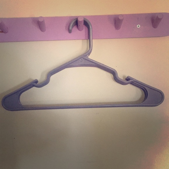 ALL CLOTHING ORDERS COME WITH NEW GREY HANGERS - Picture 1 of 1